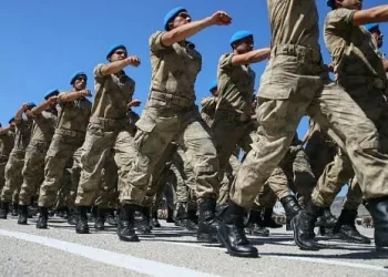 Yarım milyon genç asker kaçağı durumuna düştü