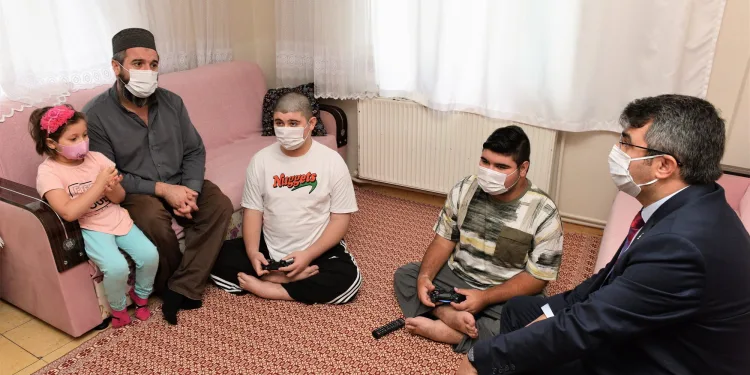 Başkan Yılmaz gönüllere dokunuyor