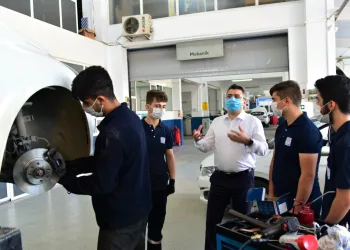 Başkan Yılmaz’dan OTOSANSİT esnafına ziyaret