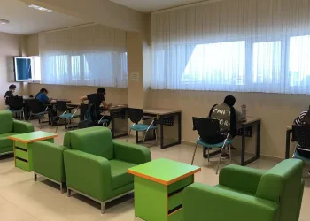 Naim Süleymanoğlu Spor Kompleksi’ne kütüphane kazandırıldı