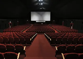 Sinema devi salonlarını kapatıyor! 45 bin işçinin durumu belirsiz