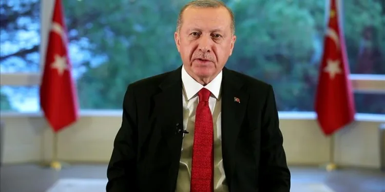 “Macron’un zihinsel tedaviye ihtiyacı var”