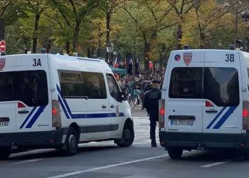 Fransa’da Ermeni protestocular Türklere saldırdı