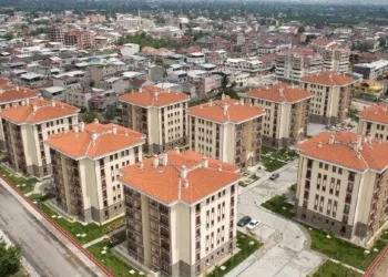 TOKİ, dar gelirliler için 100 bin konut yapacak