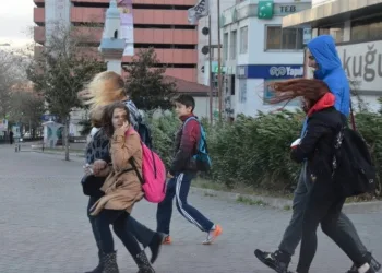 Bursa için kuvvetli rüzgar ve fırtına uyarısı!