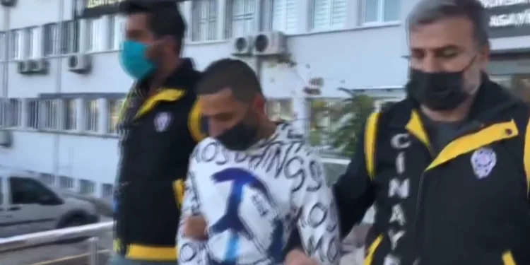 Bursa’da küfreden arkadaşını kalbinden bıçaklayıp öldürdü