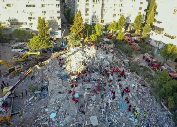 İzmir depreminde can kaybı 116’ya yüksldi