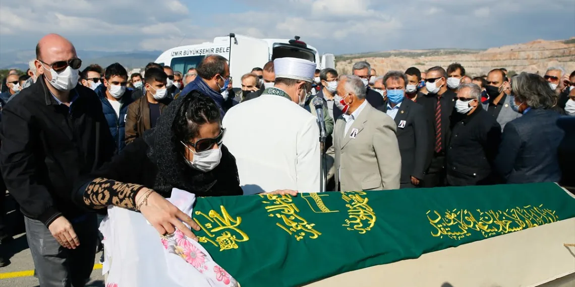 Ayda’nın annesi son yolculuğuna uğurlandı