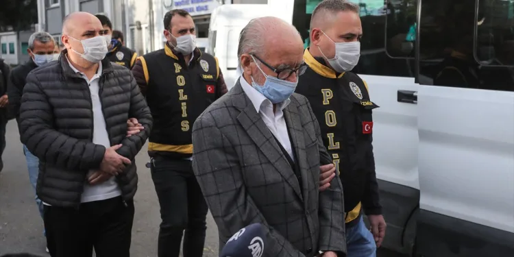 Müteahhitlere bu kez kelepçe vuruldu