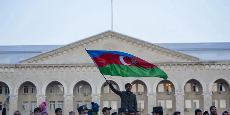 Azerbaycan’da zafer kutlamaları