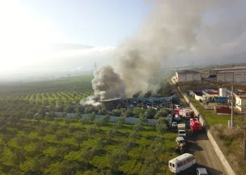 Bursa’da hurda tesisinde korkutan yangın