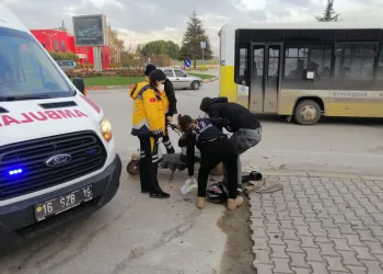 Bursa’da elektrikli bisiklet sürücüsü kazada yaralandı