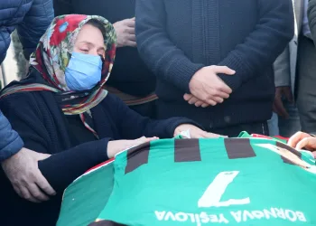 Depremden 28 gün sonra hayatını kaybetti