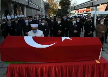 Bursa eski valisi Zekai Gümüşdiş son yolculuğuna uğurlandı
