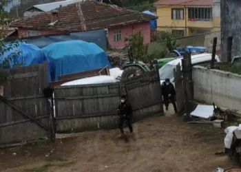 Bursa polisinden saniye saniye baskın anı