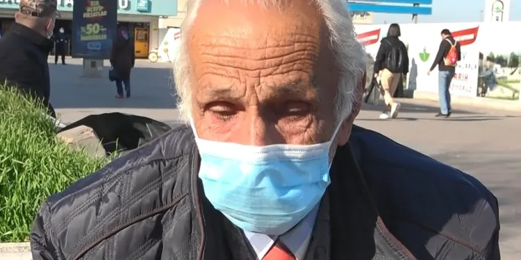Maske takmayanları görünce gözyaşlarını tutamadı