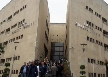 Bursa Adliyesinde bıçaklı kavga! 4 yaralı