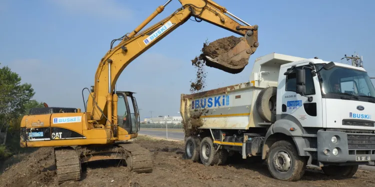 BUSKİ’den derelerde taşkın önlemi