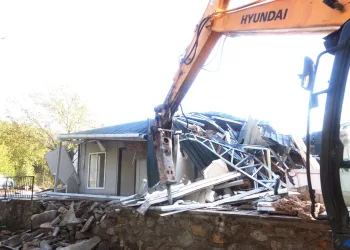 Osmangazi’de kaçak yapı temizliği