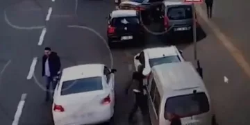 Otomobilden 1 milyon 200 bin TL’yi böyle çaldılar