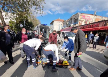 Bursa İznik’te traktör ile motosiklet çarpıştı