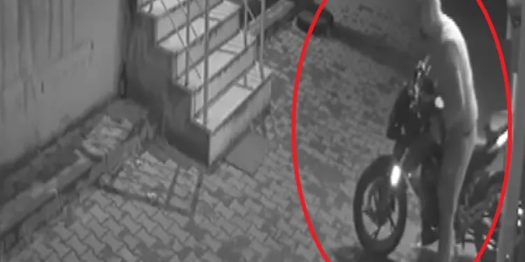 Bursa’da motosiklet hırsızlığı güvenlik kamerasında