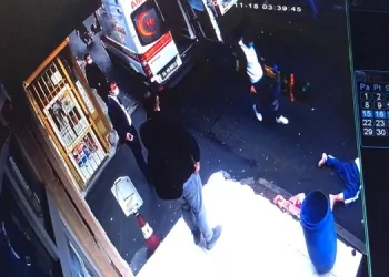 3’üncü katın balkonunda düşen yaşlı adam öldü