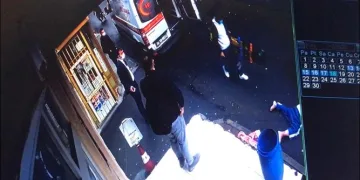 3’üncü katın balkonunda düşen yaşlı adam öldü