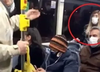 Testinin pozitif çıktığı duyulunca otobüs karıştı