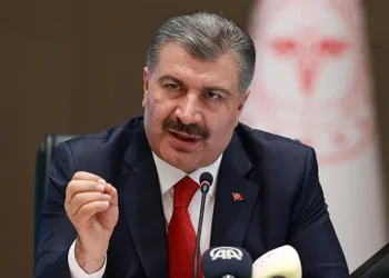 Bakan Koca: Maske yakında hayatımızdan çıkacak