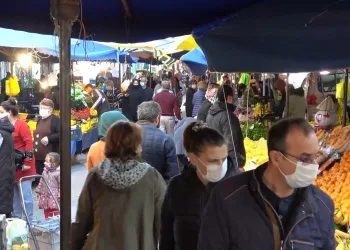 Kısıtlama öncesi Bursa’da pazar yoğunluğu