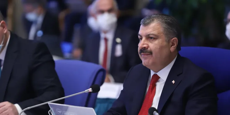 Bakan Koca: O firmaya ruhsat vermek isteyen kişiyi görevden aldım