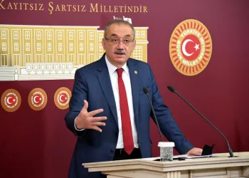 İYİ Partili Tatlıoğlu: Zamanında konuşulmayan dil bize rehberlik etmez