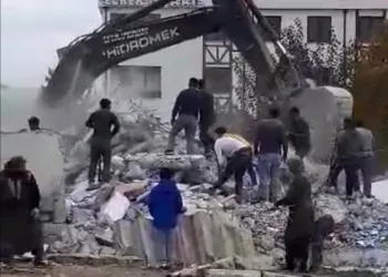 Canlarını hiçe sayıp birbirleriyle yarıştılar