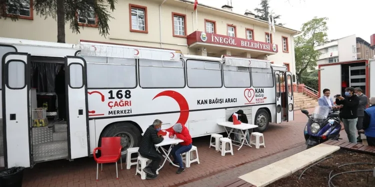 İnegöl’de kızılay haftası kan bağışıyla kutlanıyor