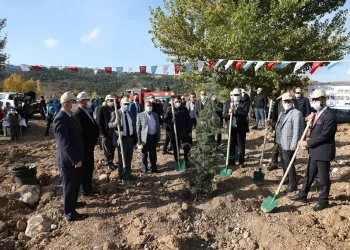 İnegöl’de 2 Bin Fidan Toprakla Buluştu
