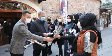 İnegöl’de Kadına Yönelik Şiddetle Mücadele Gününde farkındalık etkinliği