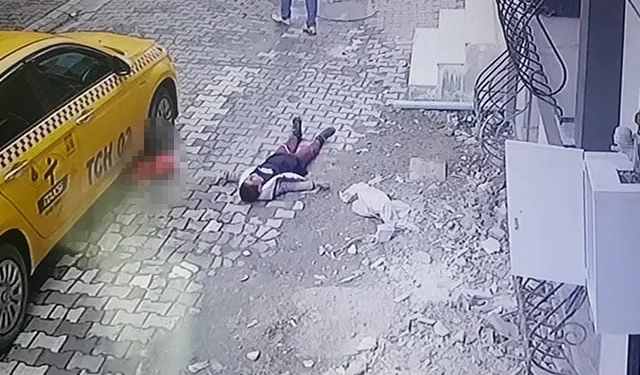 Esenyurt’ta feci kaza; sokakta oynayan 4 yaşındaki çocuk taksinin altında kaldı