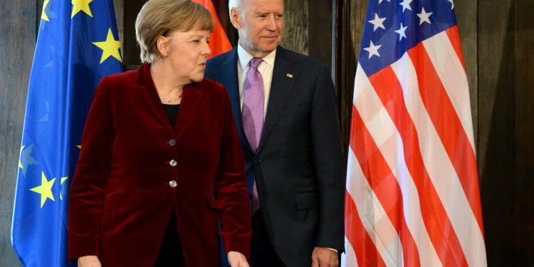 Merkel’den Biden’a tebrik mesajı