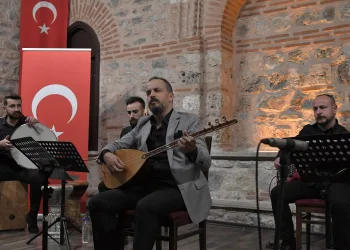 Unutulmayan Türkülerin Şairi Osmangazi’de Anıldı
