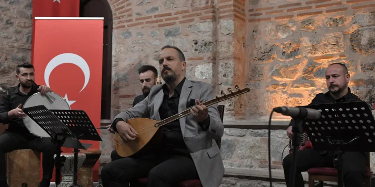 Unutulmayan Türkülerin Şairi Osmangazi’de Anıldı
