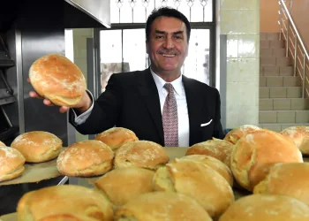 Osmangazi’de her gün 6 bin ekmek kapıda