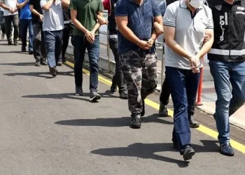 Üniversitelere FETÖ operasyonu! Onlarca gözaltı