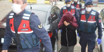Bursa’da silahla dehşet saçan kadın adliyede