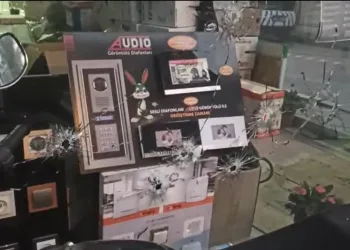 Bursa’da iş yerinde kurşun yağmuruna tutuldu