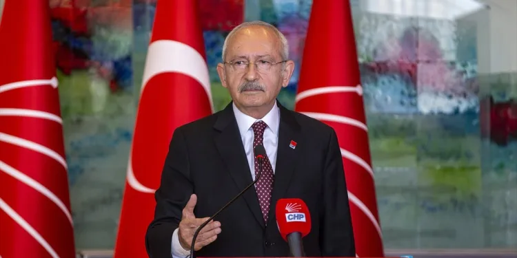 Davutoğlu’ndan Kılıçdaroğlu’na ziyaret
