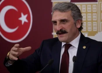 AK Parti Milletvekili Çamlı, Türkan Şoray’ı hedef aldı