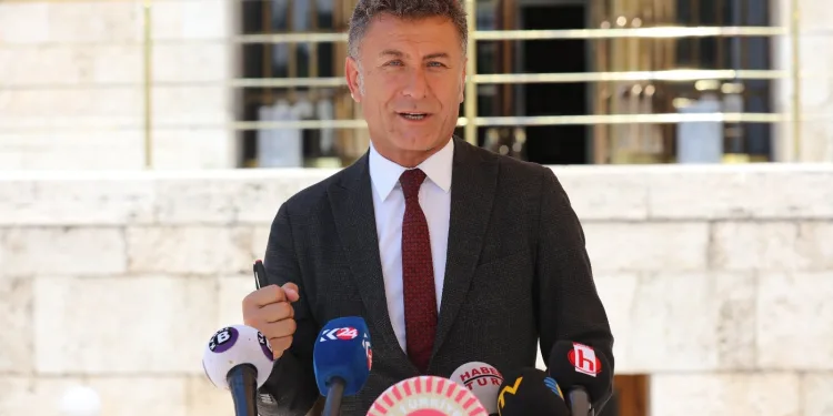 CHP’li Sarıbal: “Munzur Rektörü’ne Daha Ne Kadar Müsaade Edeceksiniz”