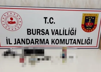 Jandarmadan uyuşturucu operasyonu! 1 kişi firar etti