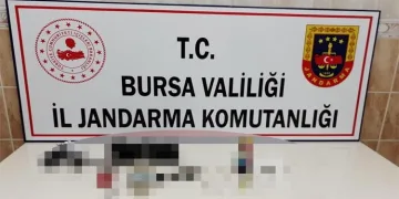 Jandarmadan uyuşturucu operasyonu! 1 kişi firar etti